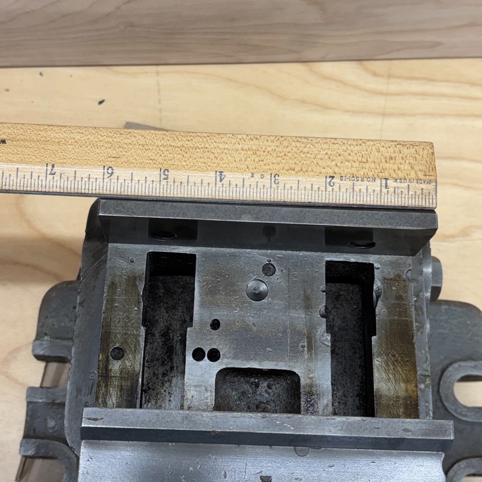 Brown & Sharpe No 3 Universal Tilting Vise 6” Jaw Double Swivel Base