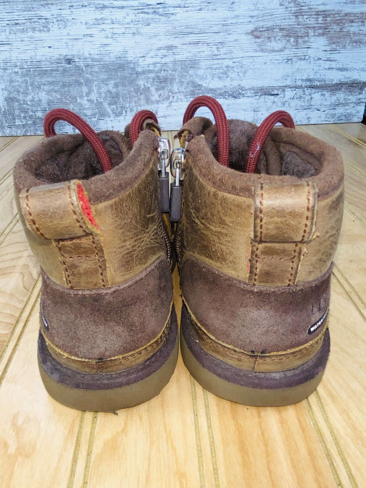 Ugg Neumel II Waterproof Chukka Leather Boots Brown 1017322T Boys Youth Size 11