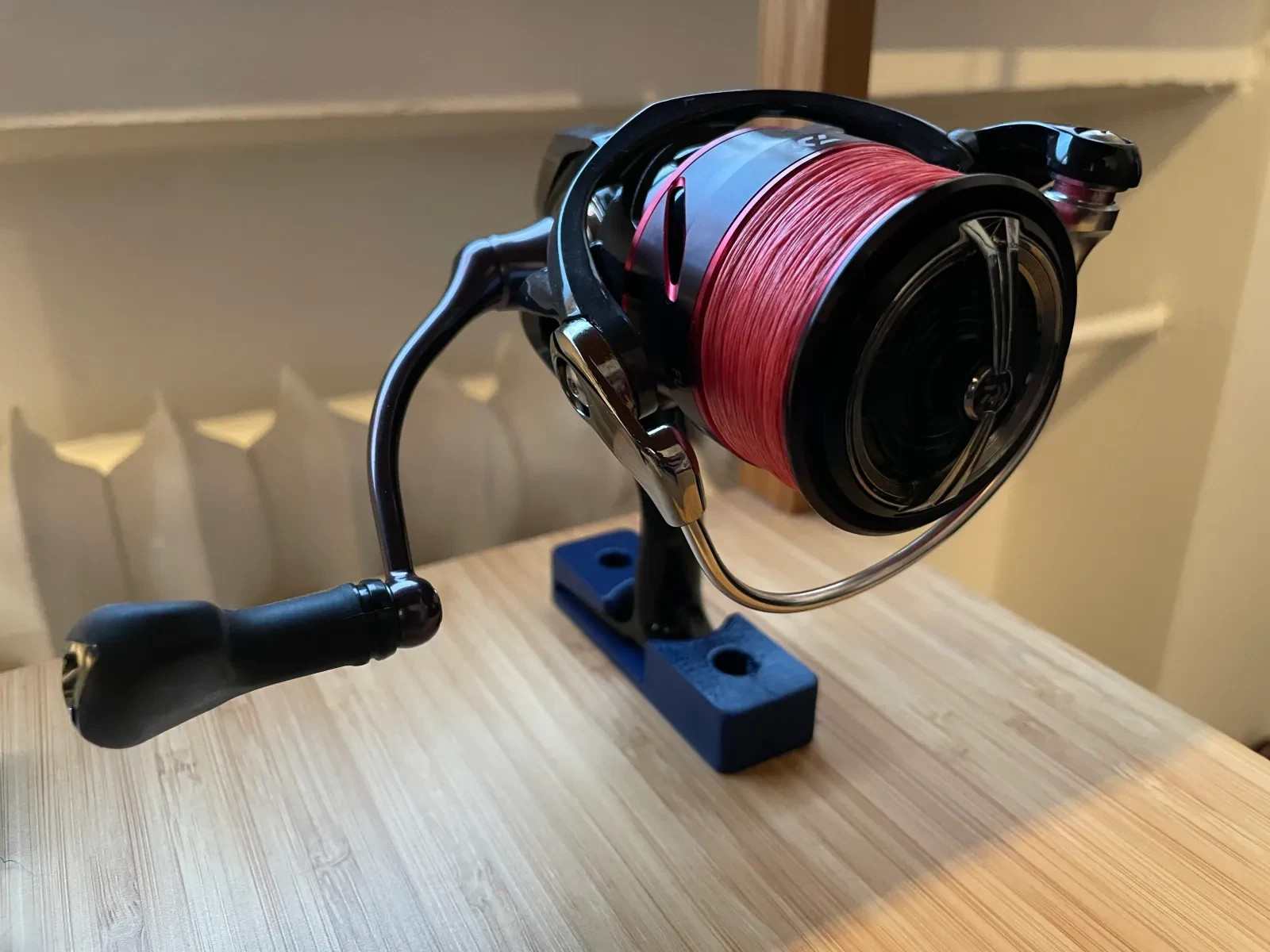 Fishing Reel Wall Mount for 2.5L To 7k Series Spinning Reels 5 Pack