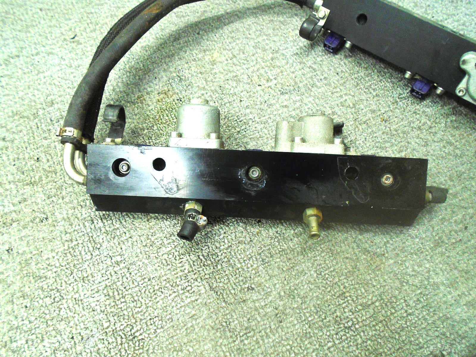 FUEL RAILS W INJECTORS PORT/STARBOARD 852378T5 852379T5 MERCURY OPTIMAX 135 150