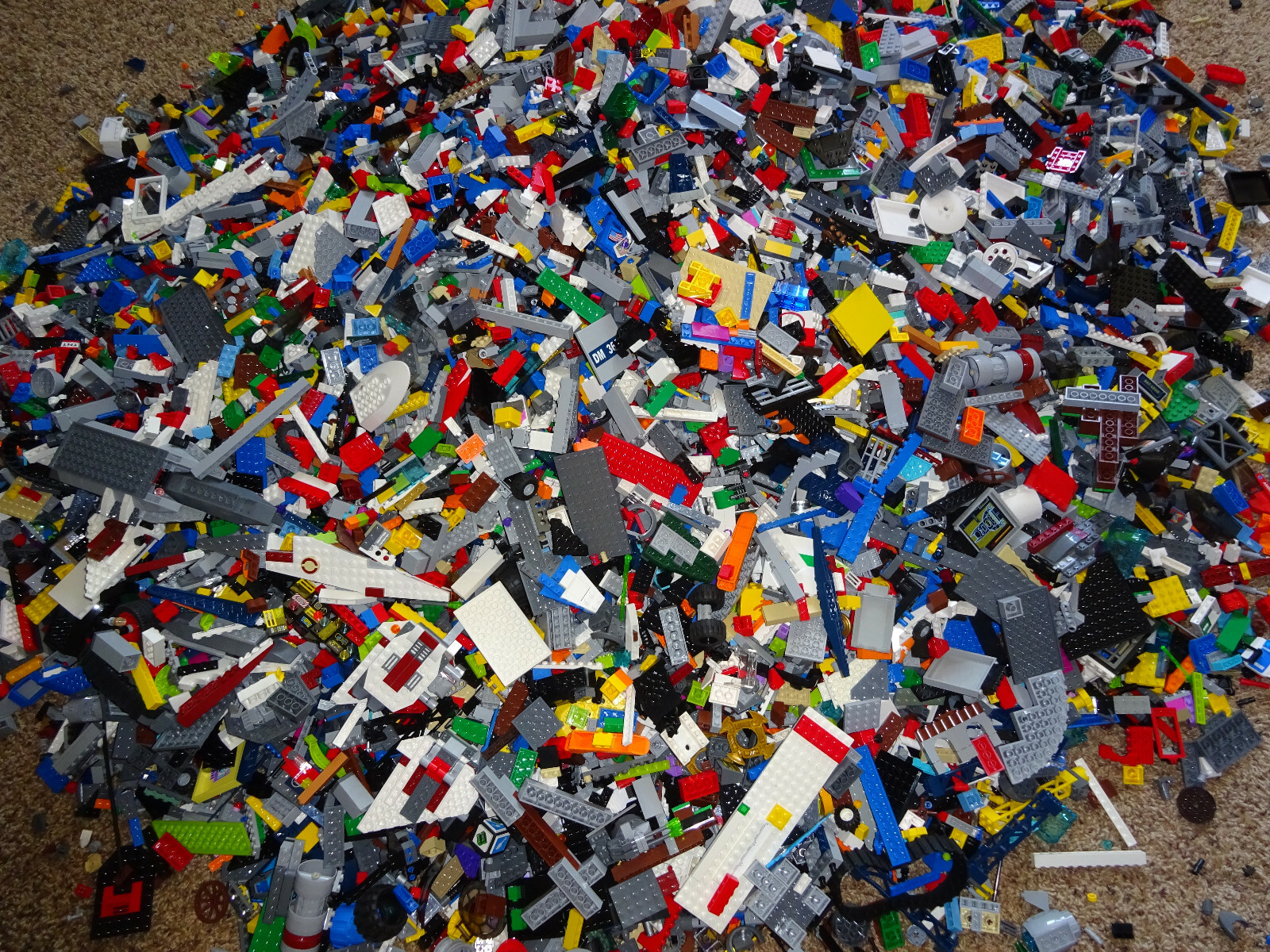 Bulk LEGO LOT! 4 pound box of Bricks, parts, Pieces, Tires, accessories & More