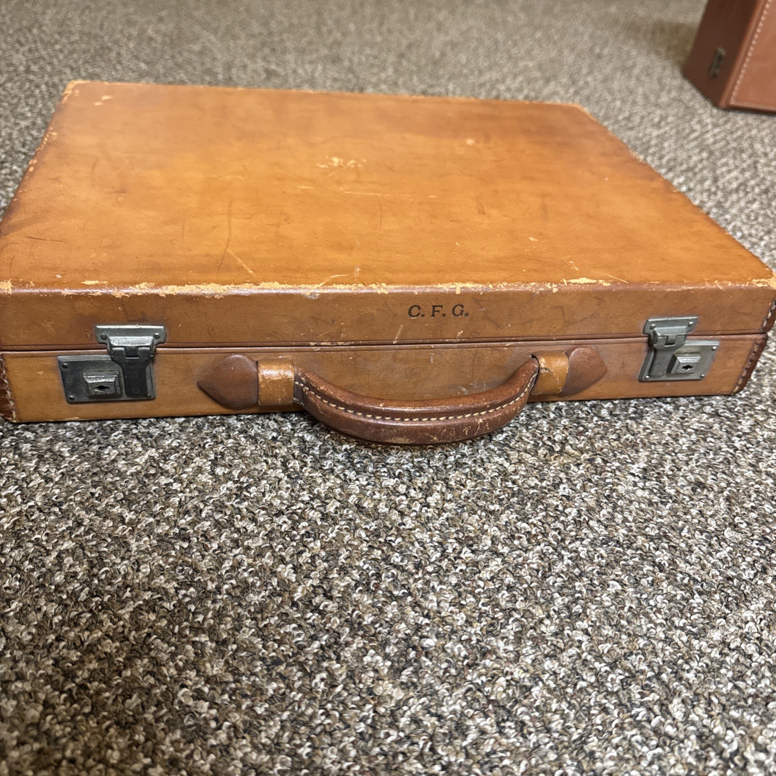 Abercrombie & Fitch Leather Prohibition Bootlegger Briefcase Liquor Flask 2x64oz