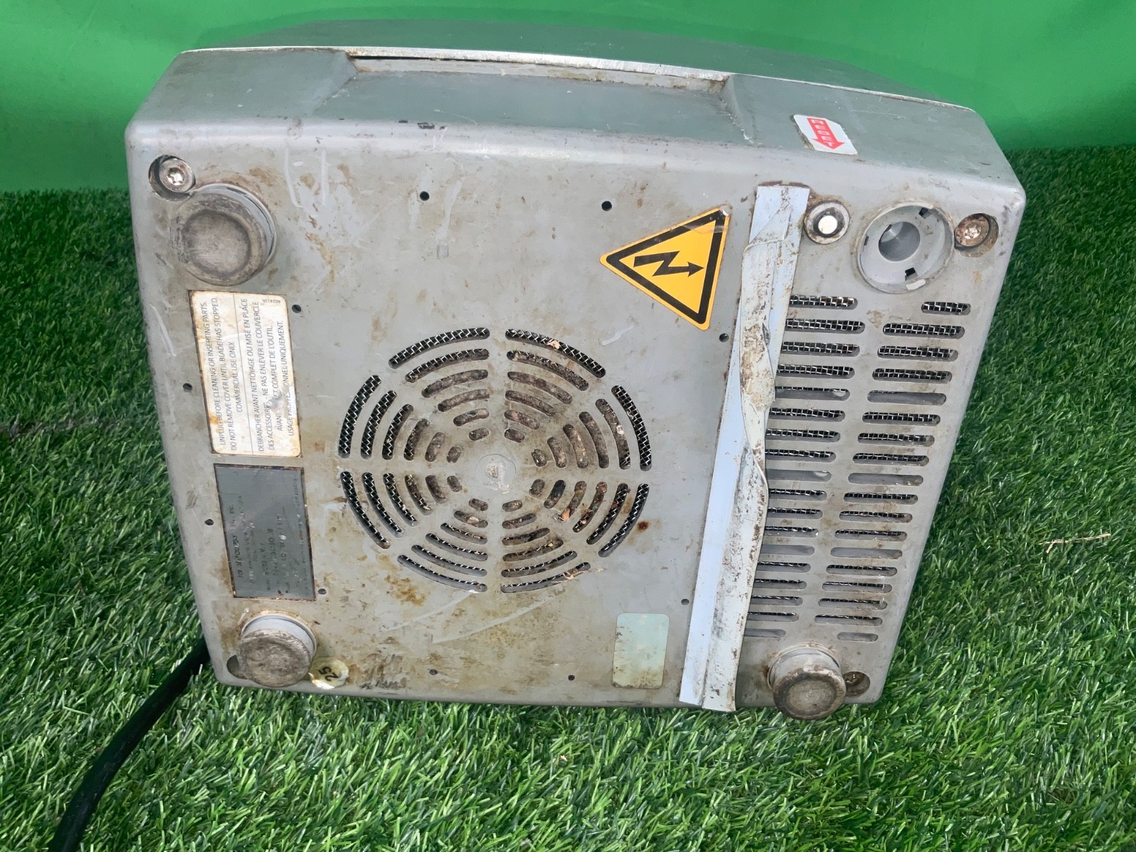 Robot Coupe R602 V.V. Series Food Processor BASE..NEEDS REPAIR R