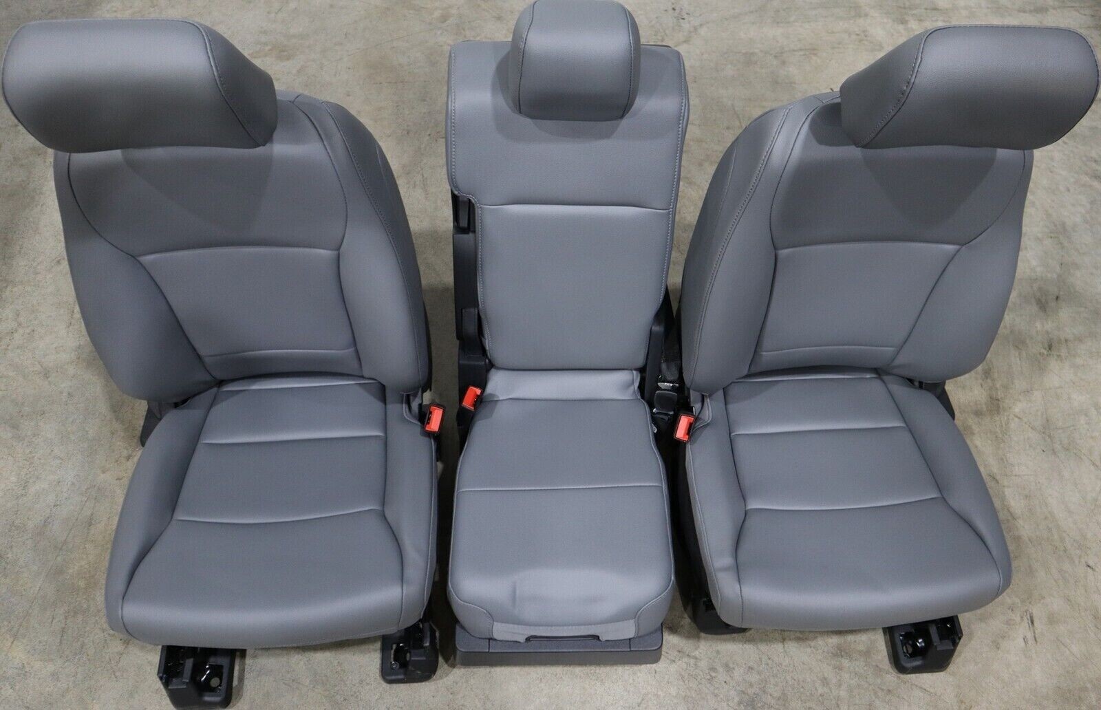 FORD F250 F350 SUPER DUTY FRONT VINYL GRAY BUCKET SEATS NEW GREY SET KIT OEM