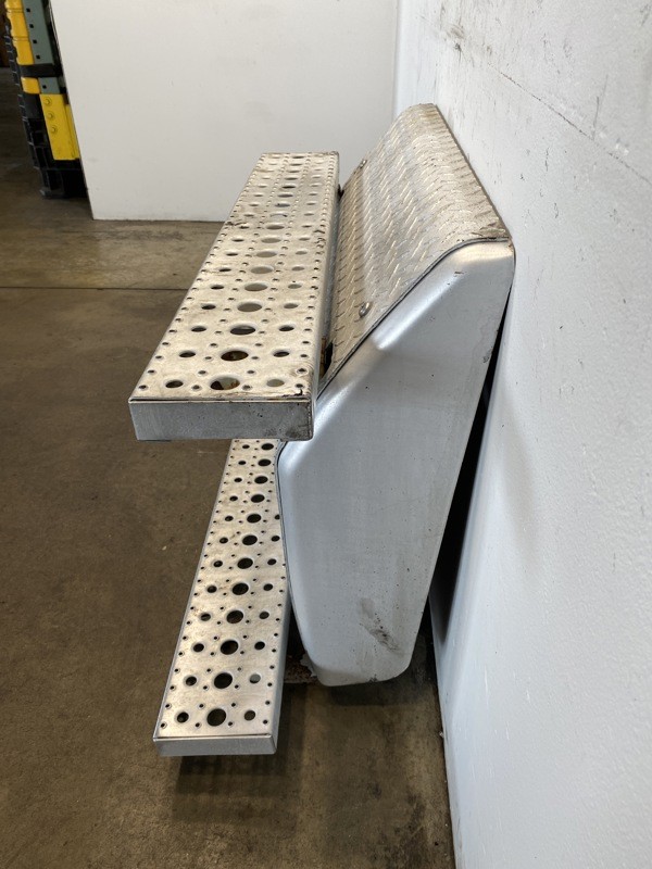 2018 Freightliner Cascadia 125 Battery Box Cover A0688241017 (683-10198)