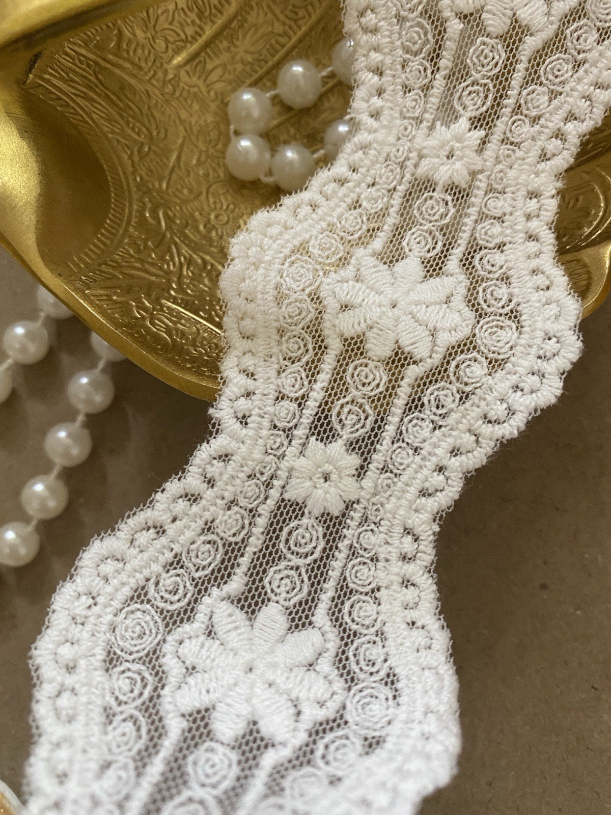 2 Yards Vintage Tulle Embroidered Floral Lace Trim, Soft White, Scalloped Edges