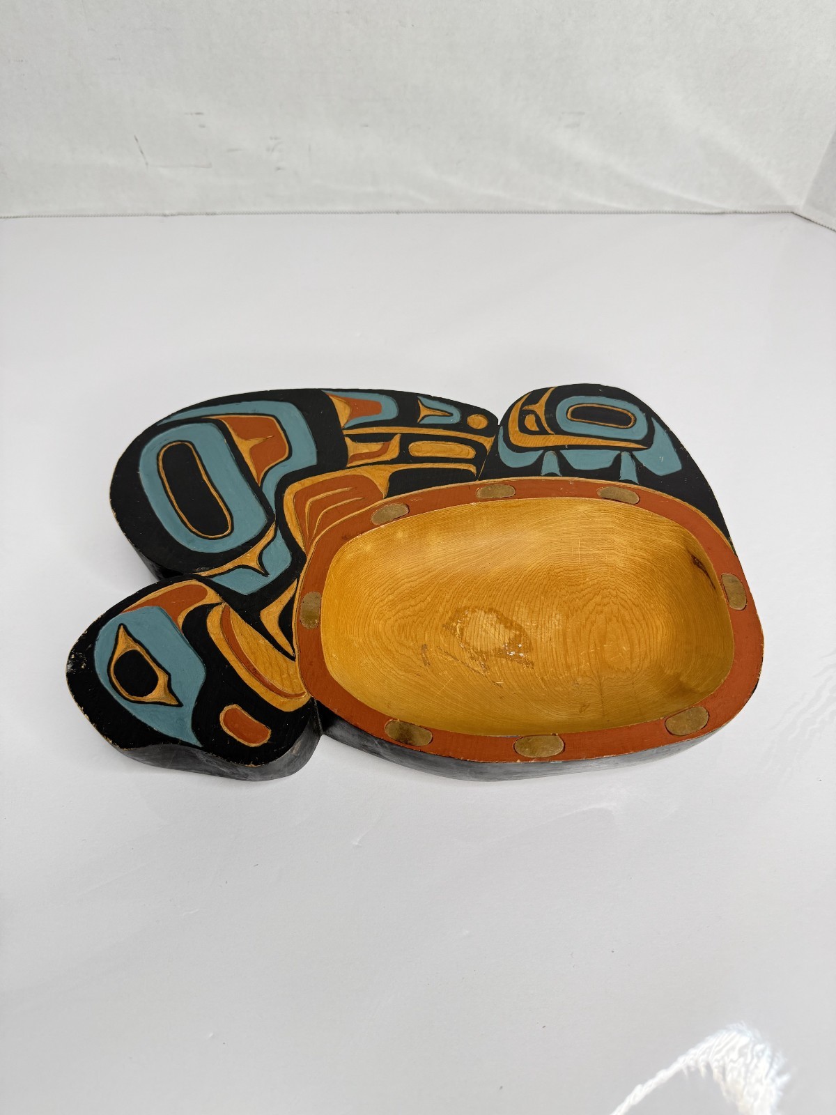 Vintage Northwest Coast Tlingit Carved Cedar Grease Bowl First Nations 11"