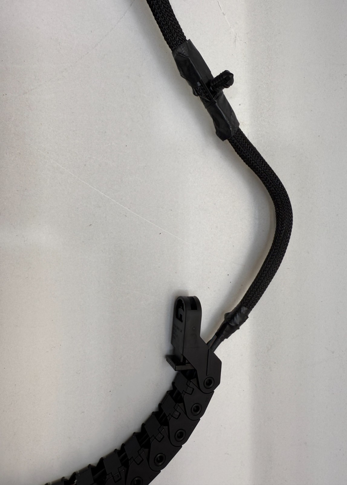 68211876AA OEM MOPAR 13-14 Routan Sliding Door Right Wire Track TESTED