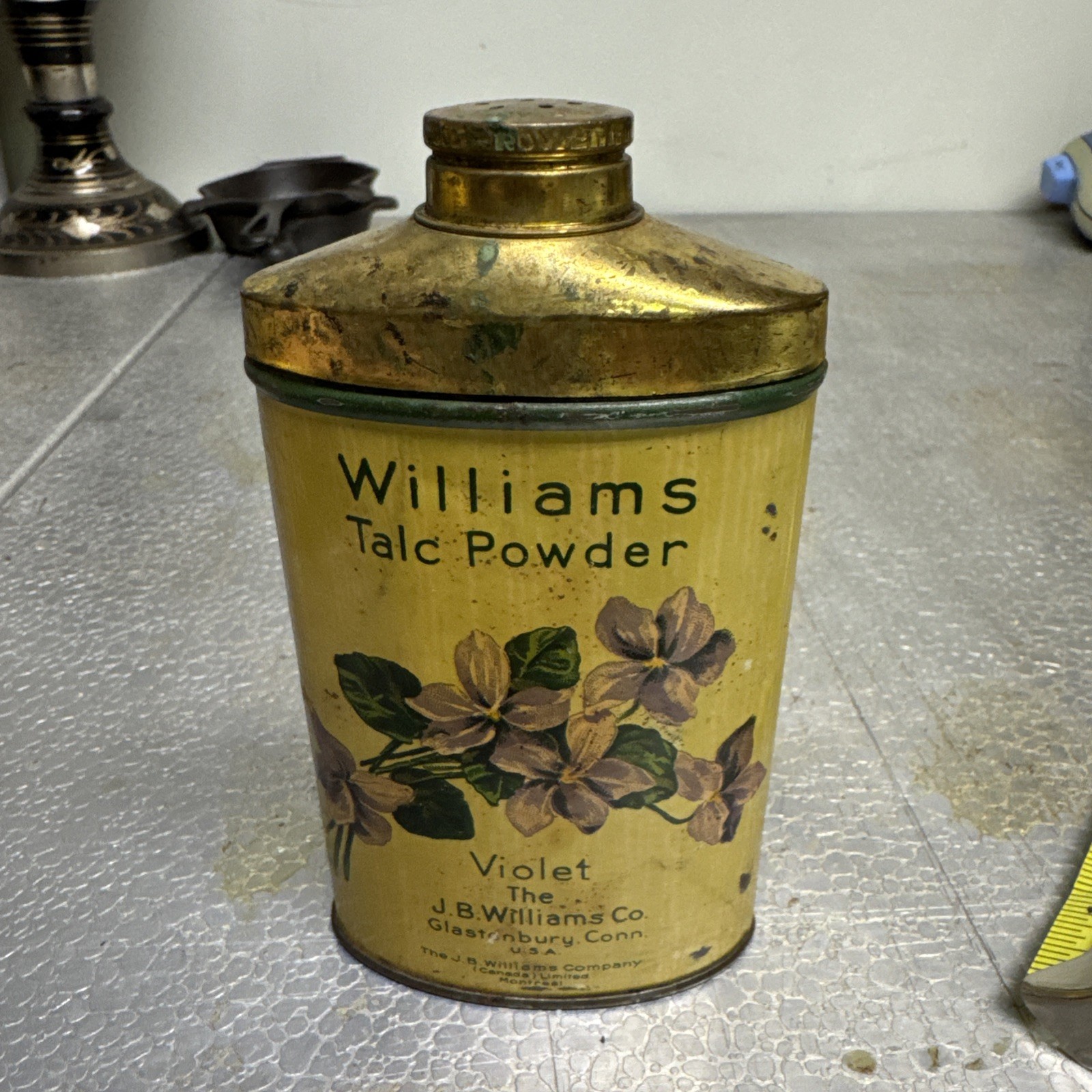 Williams Talc Powder Violet The J.B. Williams Co. Glastonbury 4oz