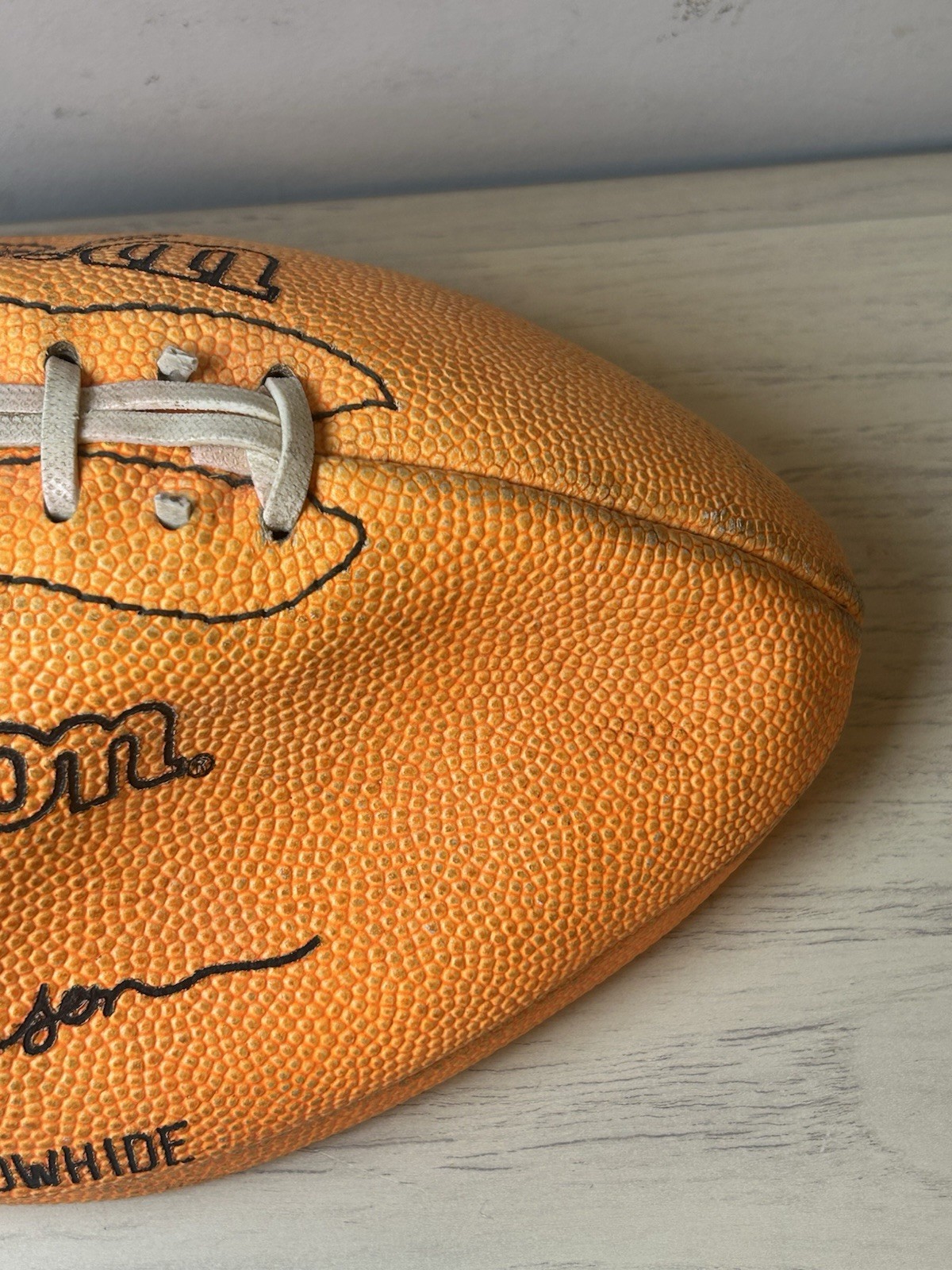 OJ SIMPSON F0425 Orange WILSON FOOTBALL "The JUICE" Vintage 1970s 1980s