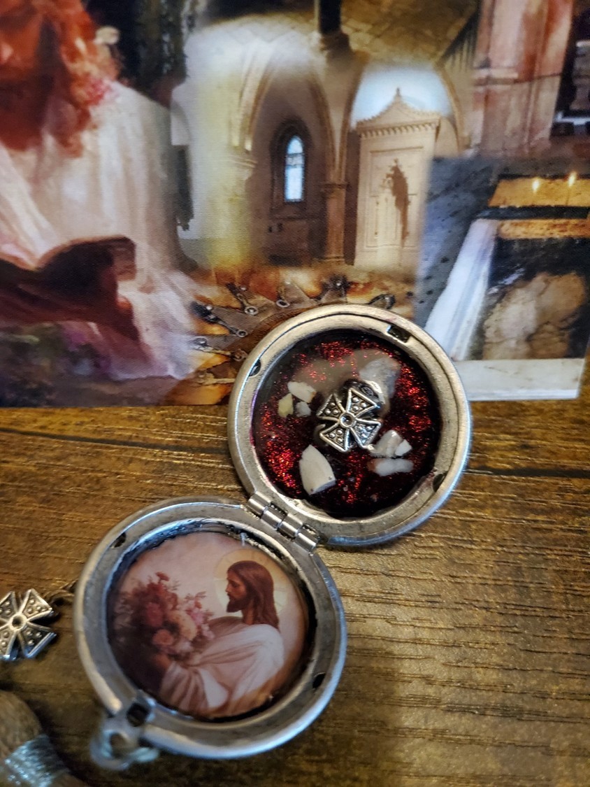 Life of Jesus Locket Nativity, Church of Ascension, Cenacle, Tomb of Jesus