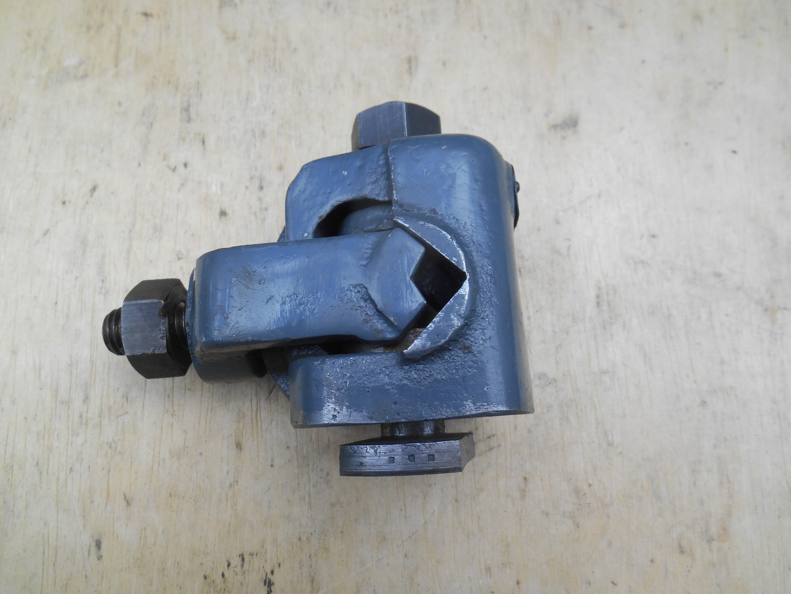 Clayton Mfg. model 0-AA lathe tool post holder, up to 3/4" bit