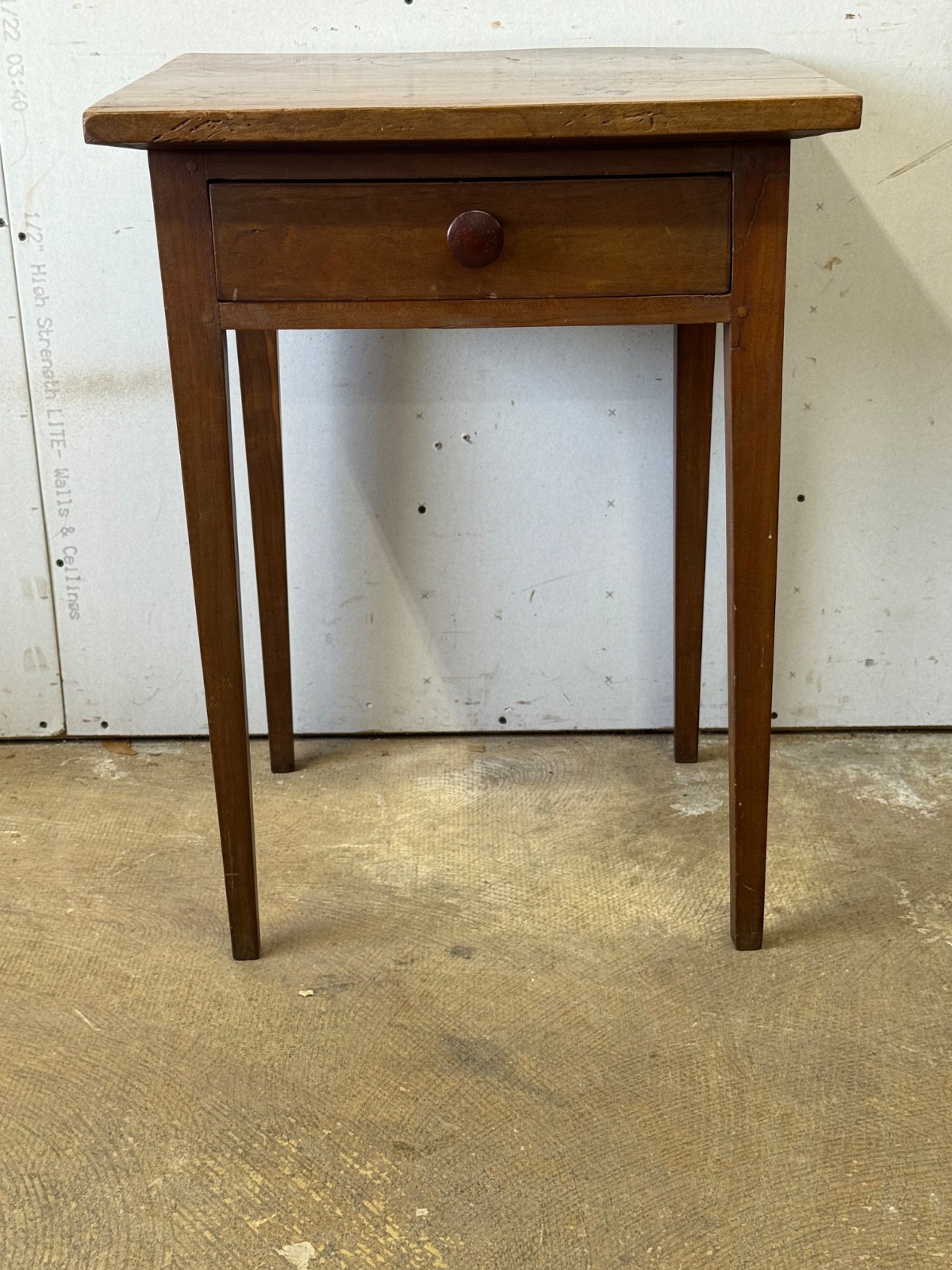 antique country Hepplewhite figured walnut night stand table 1800 farmhouse