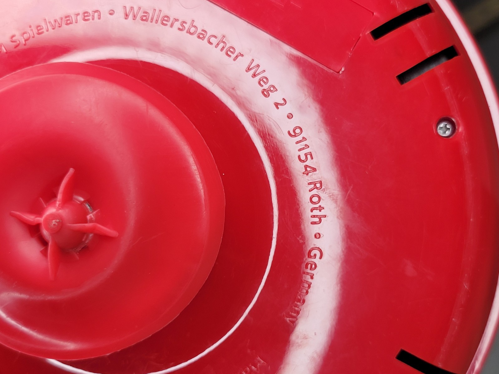 Simm Spielwaren Spinning Top Chugging Whistle Sounds & Motion Train Toy READ!