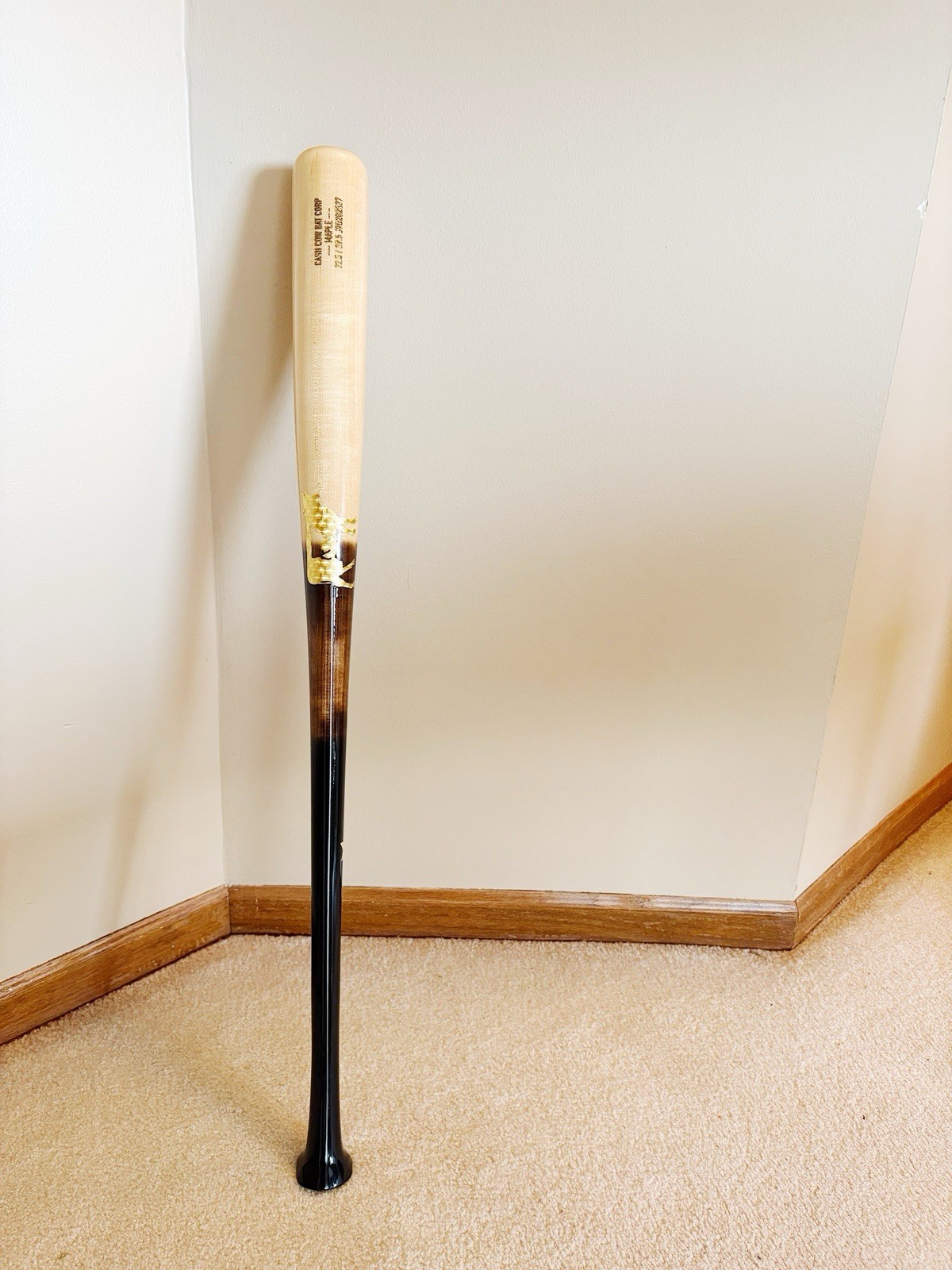 Hybrid Handle Maple Wood Baseball Bat 32.5in 29.5oz. Black / Pine Tar Look / Nat