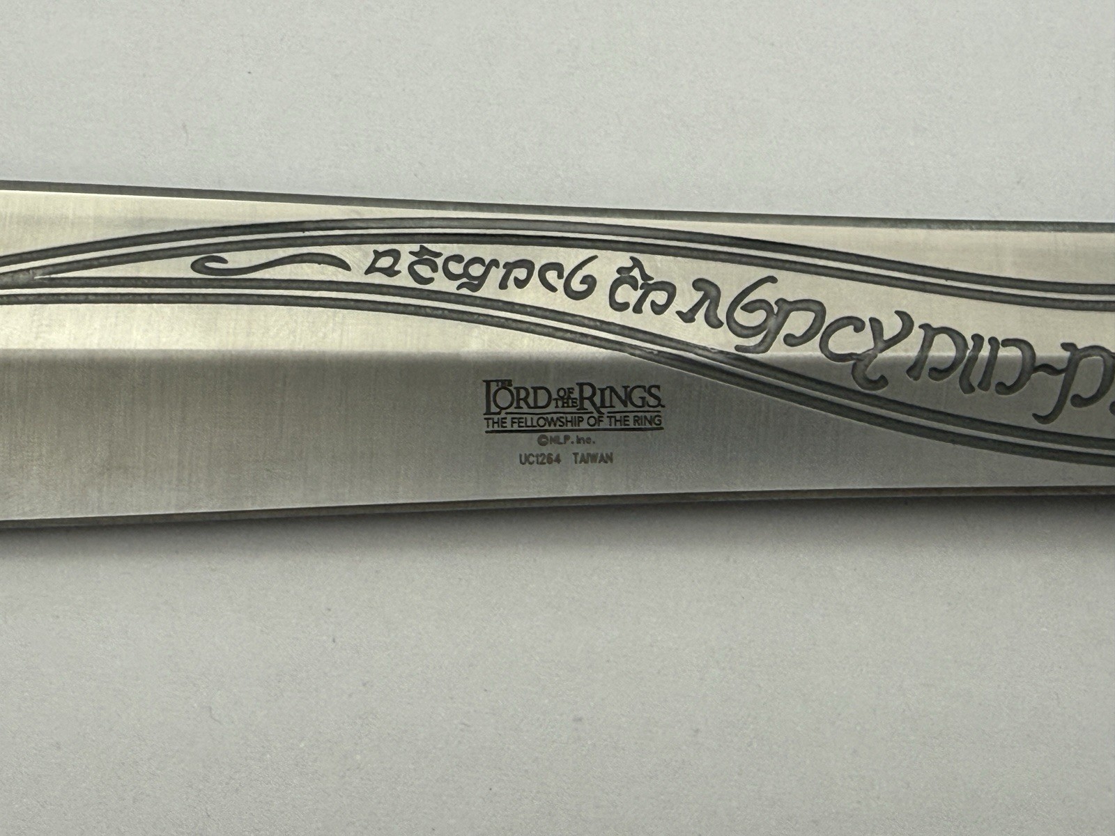 United Cutlery Lord Of The Rings Sting Sword Signed By Elijah Wood PROOF