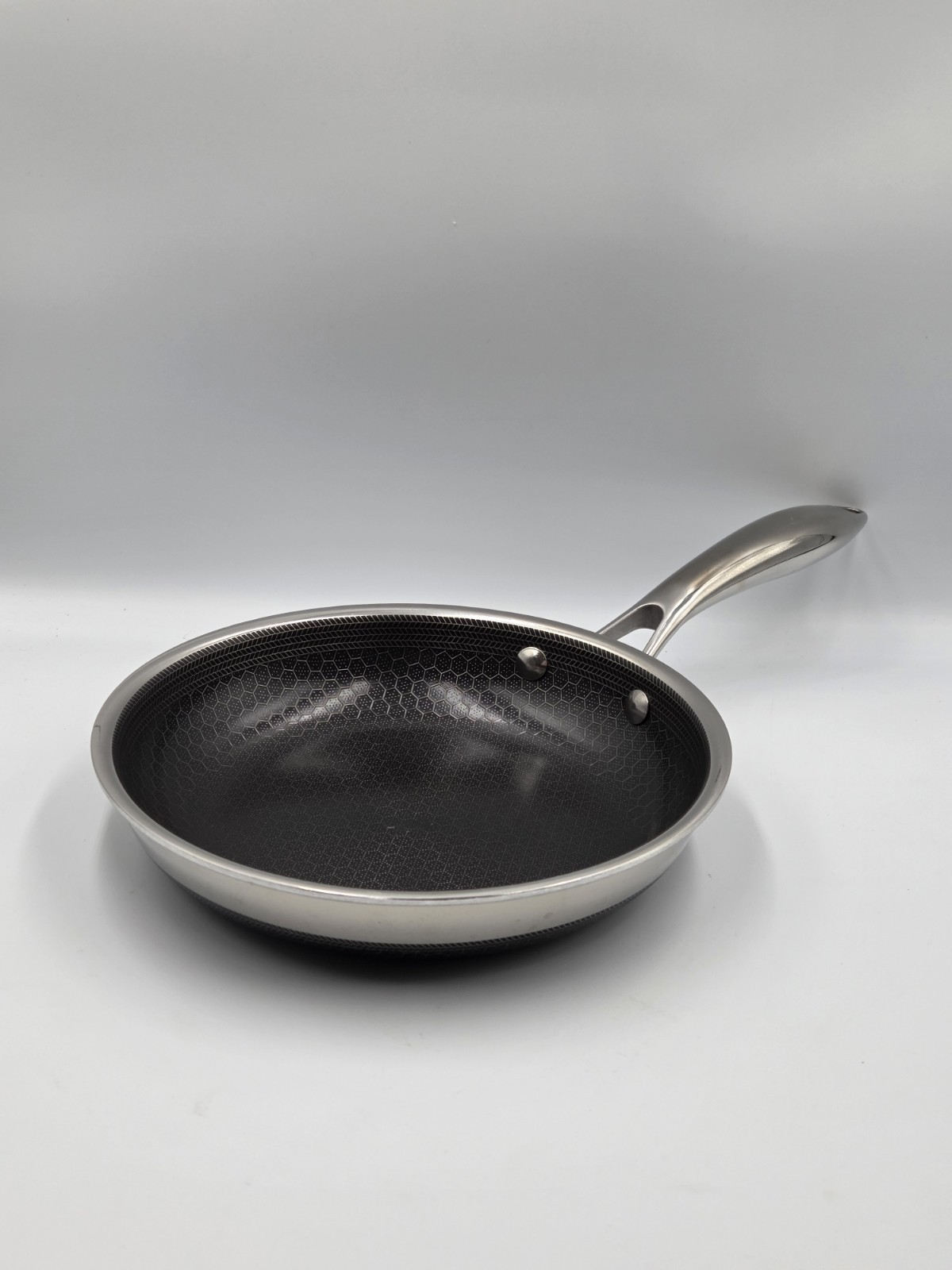 HexClad 8" Round Hybrid Stainless Steel Frying Pan Skillet Nonstick No Lid