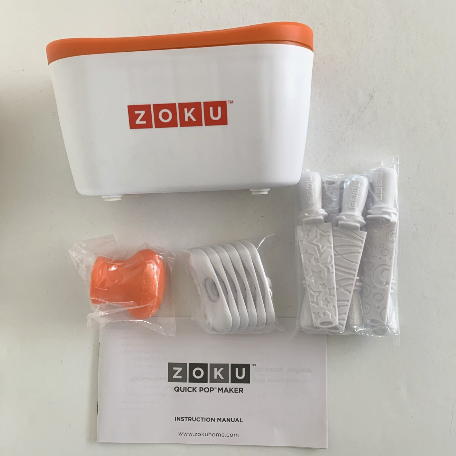 Zoku Quick Pop Maker Freeze In Minutes 6 Popsicle Sticks & 6 Drip Cups