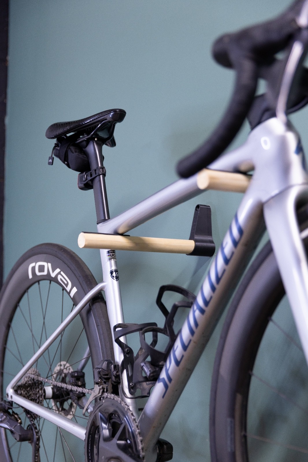 Road bike cycling wall mount