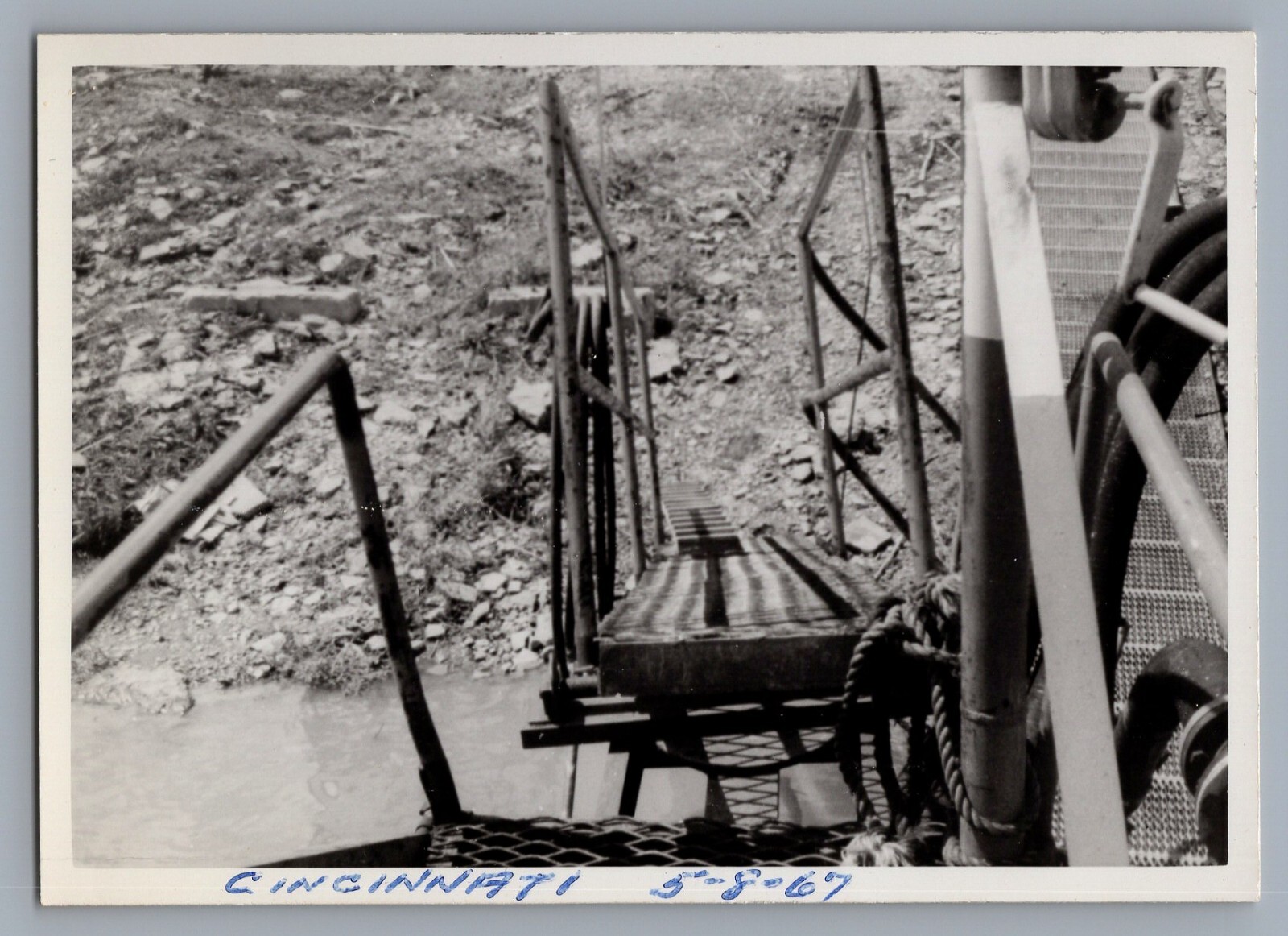 1967 Gulf Oil & Gas Vintage 4.25 x 3" Photo Pipeline Cincinnati, Ohio   9424