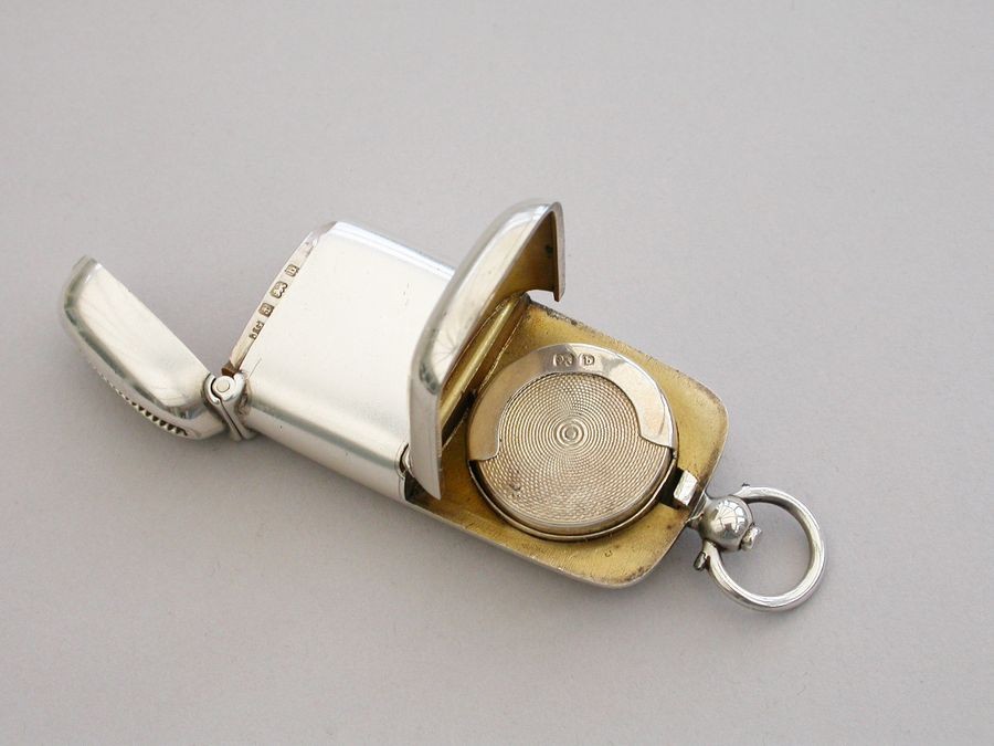 Edwardian Silver Combination Vesta & Sovereign Case. By Joseph Gloster 1901