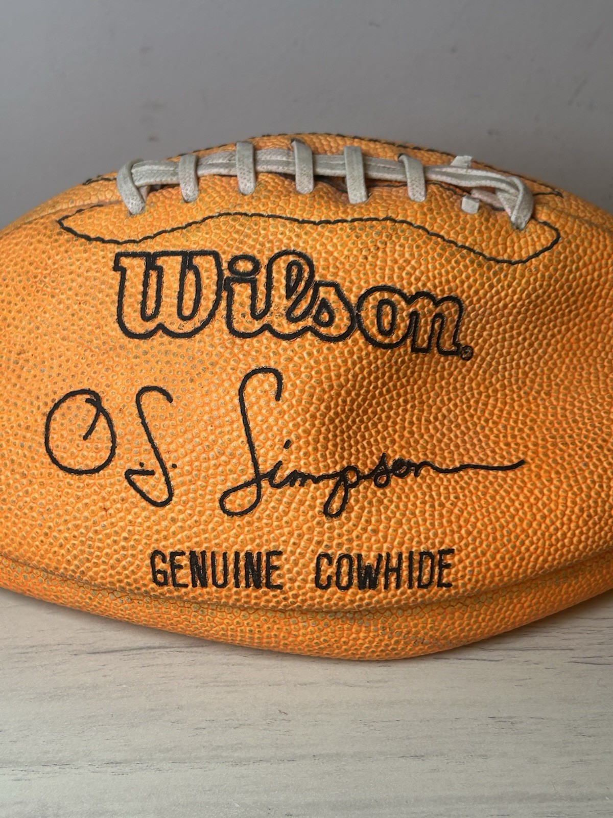 OJ SIMPSON F0425 Orange WILSON FOOTBALL "The JUICE" Vintage 1970s 1980s