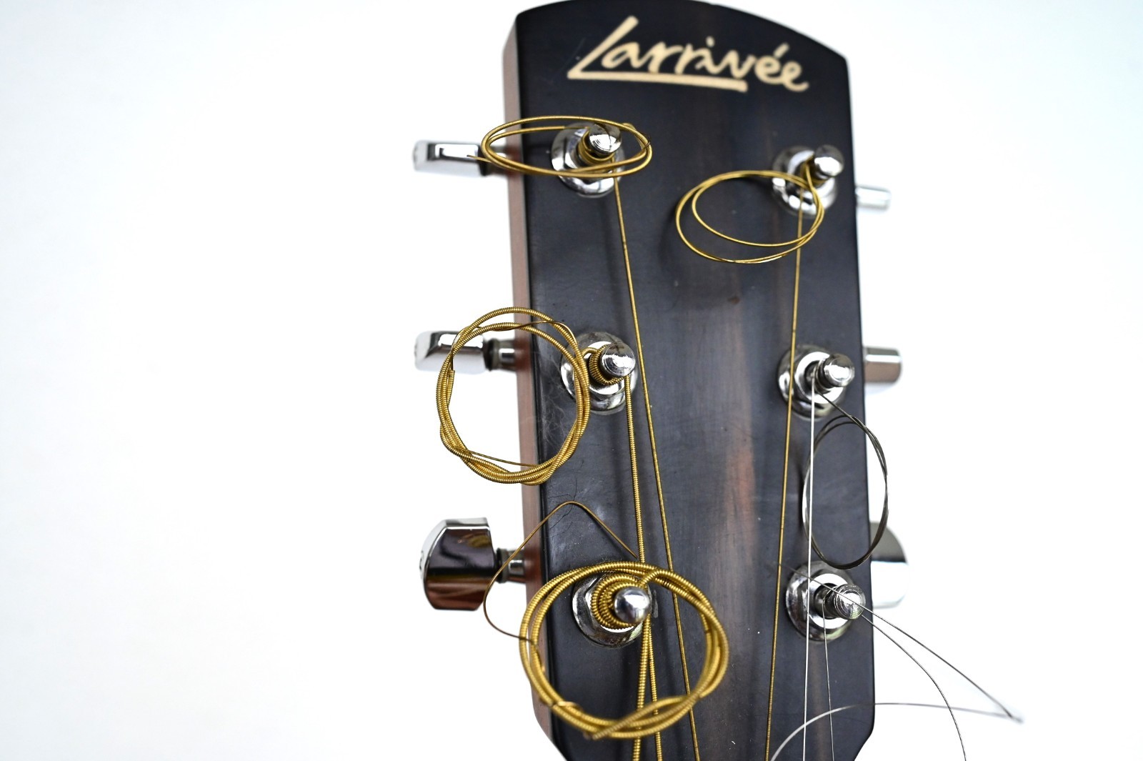 2001 Larrivee O-01 Parlor Guitar Serial #52848 Dated 2001/includes soft case