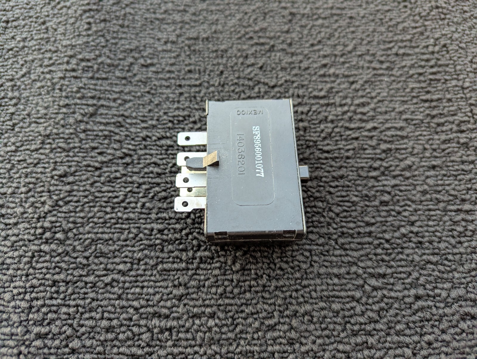 Jeep Cherokee Door Ajar Buzzer Warning SF8956001077 14036201 - FREE SHIPPING