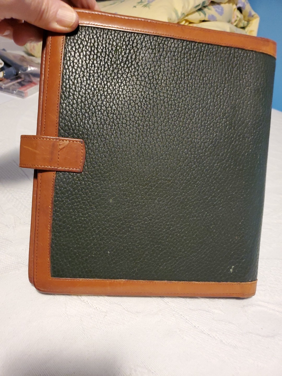 Dooney & Bourke Leather planner Organizer Folio Green/Brown, 8.5" X 9.5"