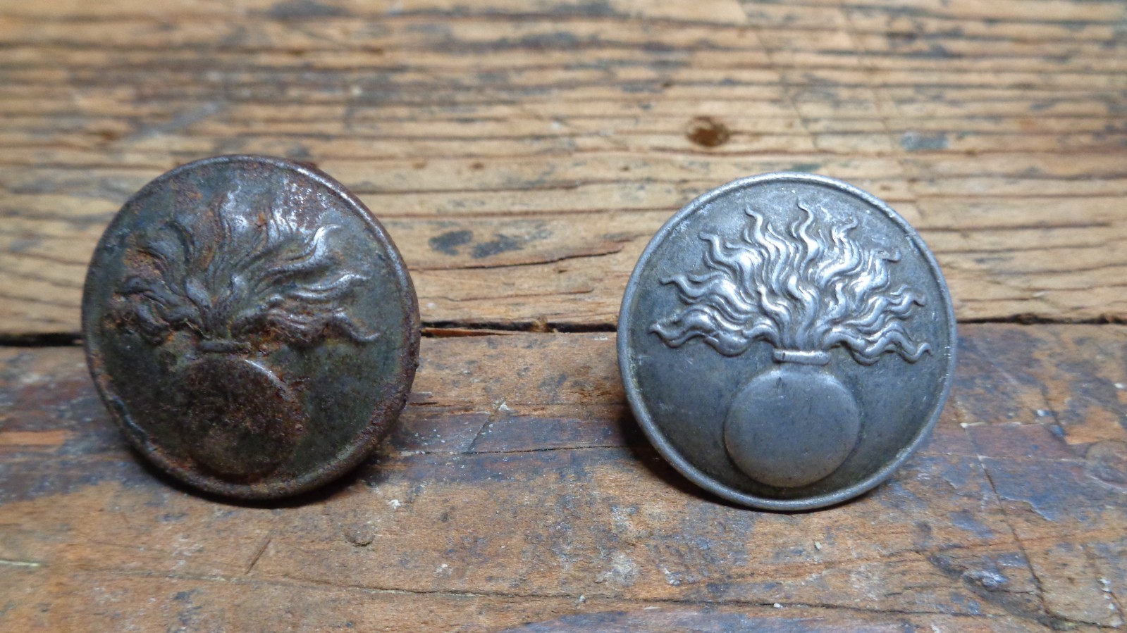 WWI vintage French Army Infantry Grenadier uniform buttons