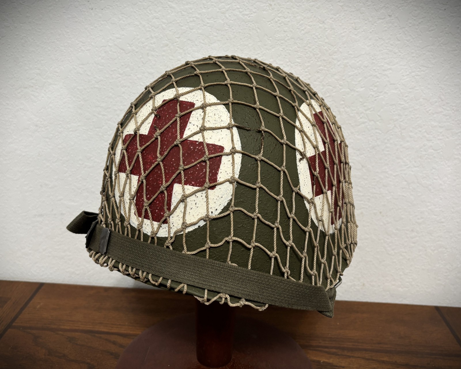 WWII US ARMY 4 PANEL M1 COMBAT MEDIC HELMET / D-DAY / COMPLETE