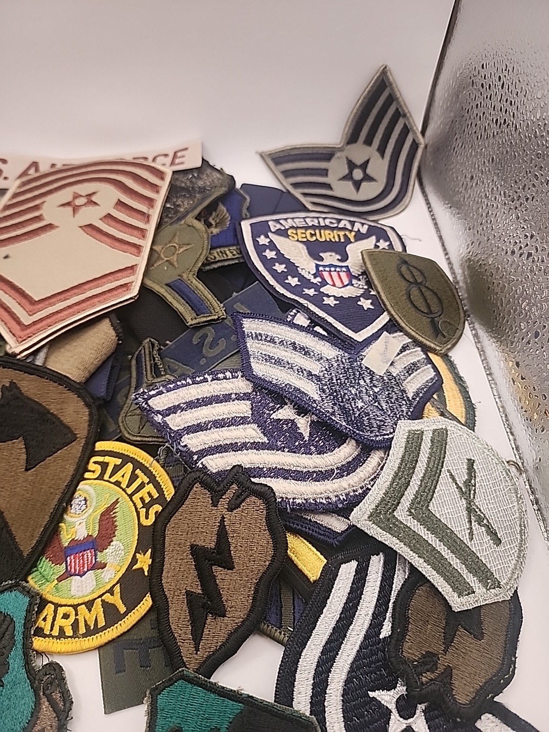 MILITARY PATCH LOT OF 20 GI VARIETY BAG ARMY Navy Marines Airforce Veterans