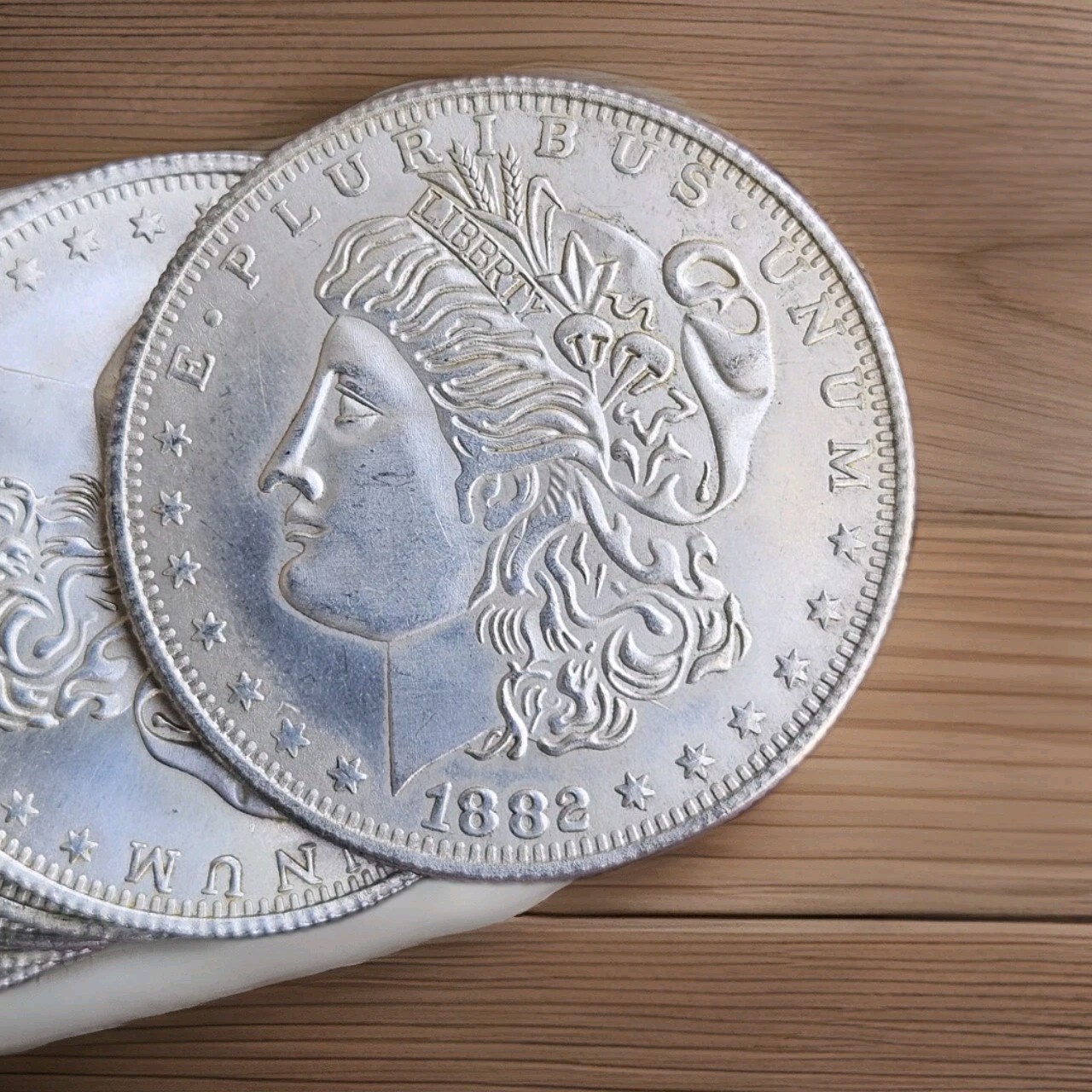 Magic Trick 2PC Magnetic Coins Steel Morgan Dollars T19