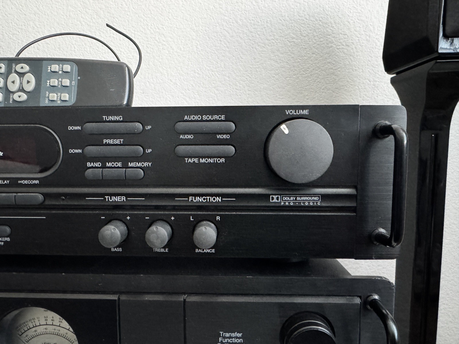 CARVER CT-26v A/V Preamplifier/Tuner