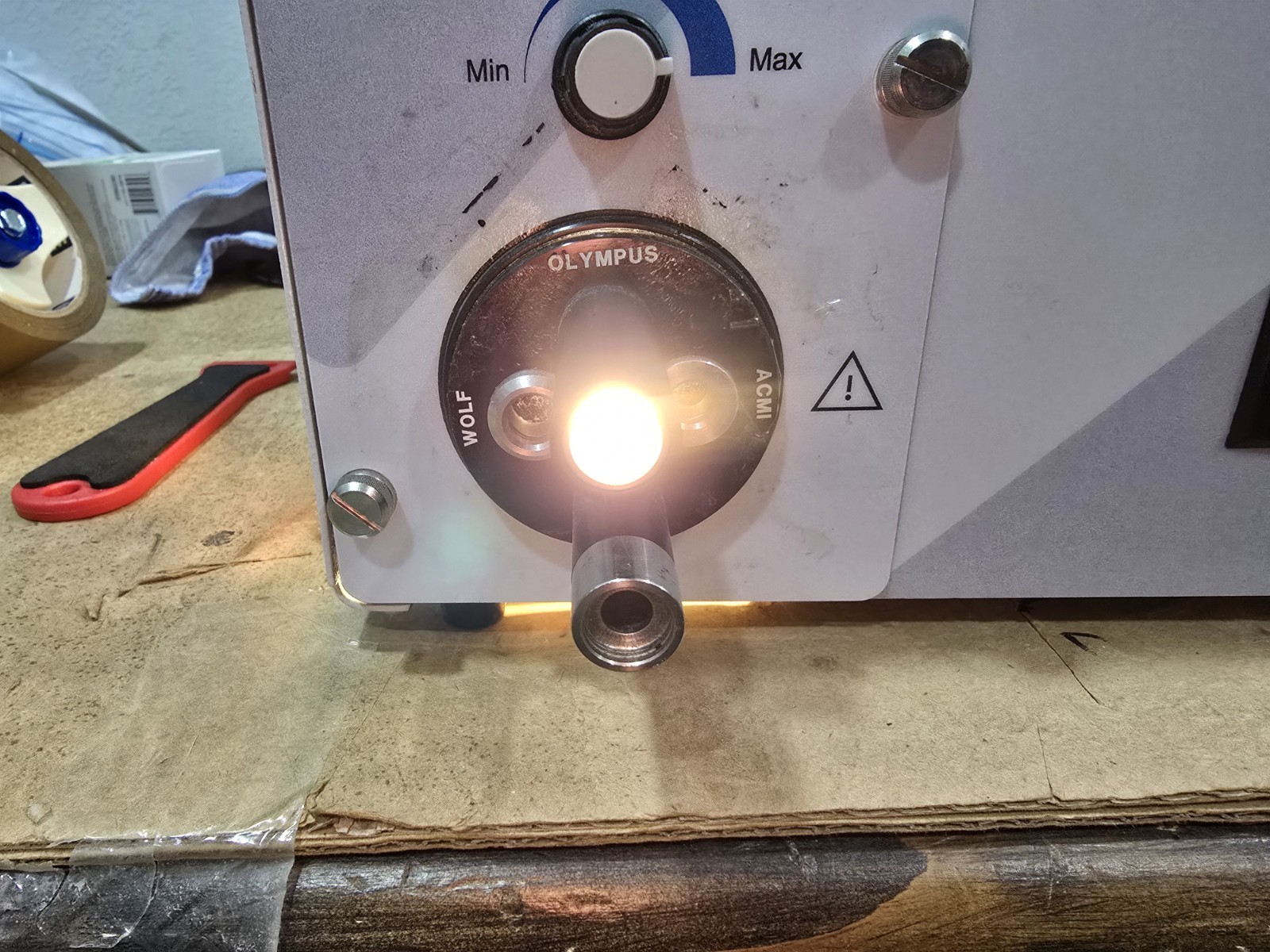 Medtronic Sunoptic HLS-150 Halogen Light Source as pictured working