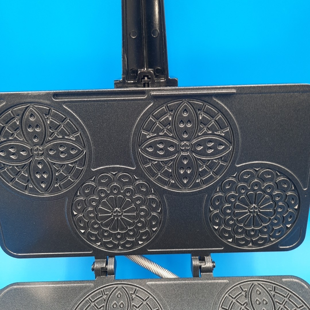 CucinaPro Piccolo Pizzelle Cookie Maker 3 1/4" Mini 220-03 New No Box Non Stick