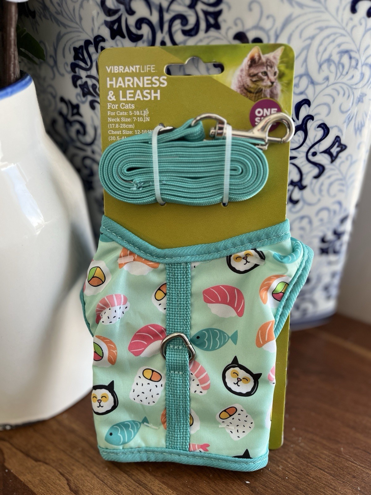 BLUE SUSHI DESIGN Vibrant Life Harness + Leash for Cats - One Size 5 - 10 lbs