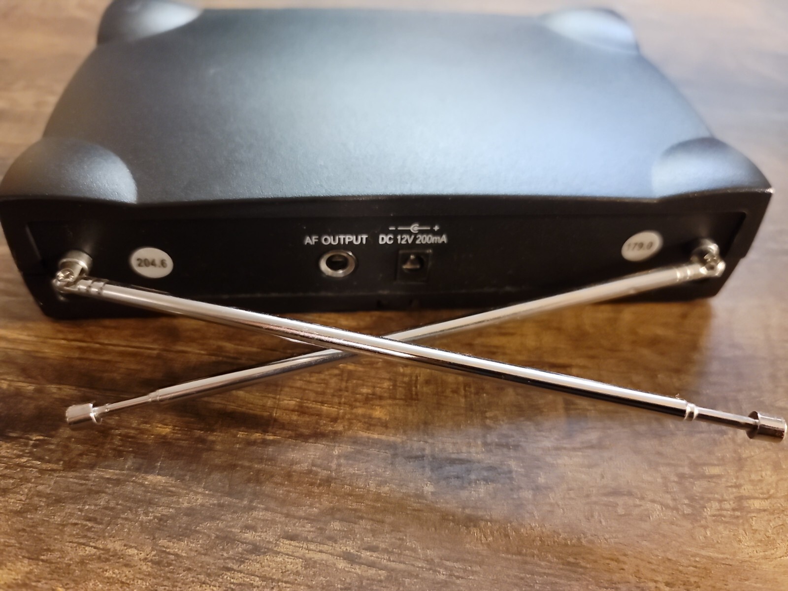 RSQ VHF-238 Receiver and power adapter Karaoke