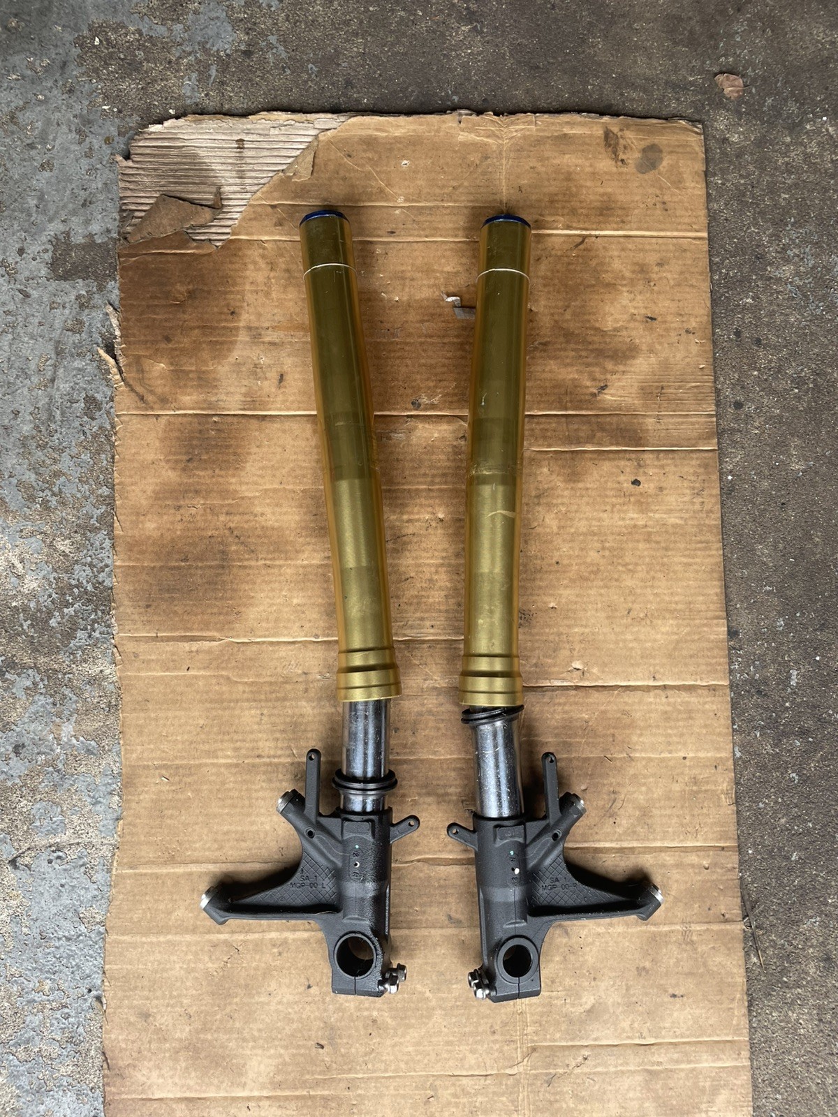 2014 12 - 16 Honda CBR1000RR CBR 1000RR Repsol Left Right Fork Tube Suspension