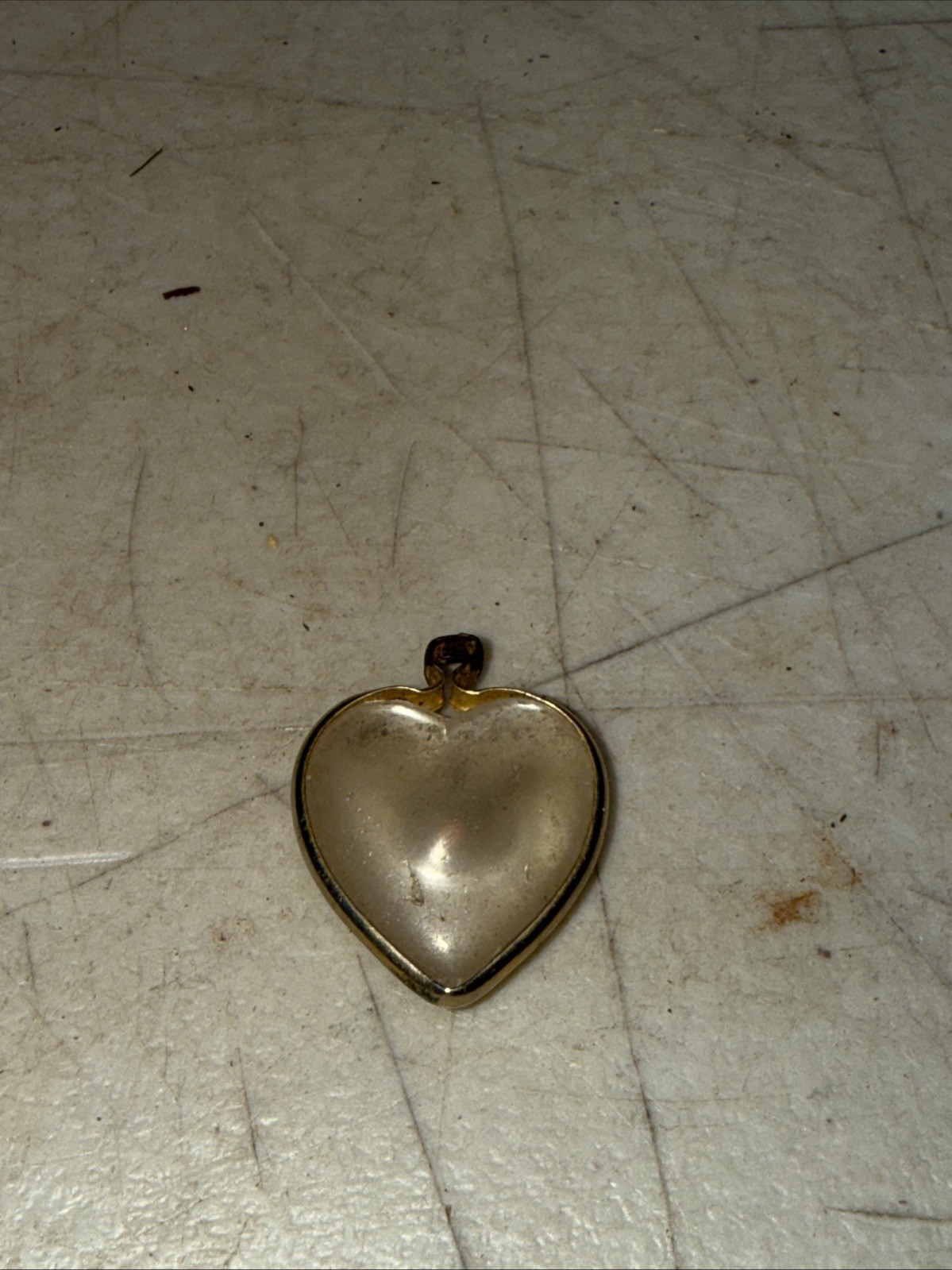 VICTORIAN NOUVEAU ACRYLIC PLASTIC HEART GOLD FILLED GF SEED FLAKE CHARM