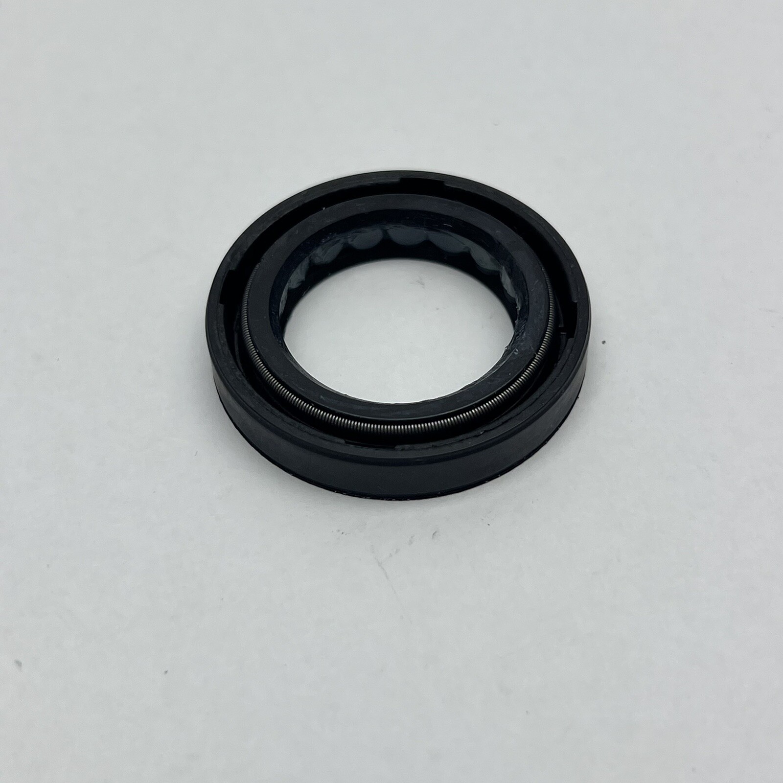 LOT OF 2 SHAFT OIL SEAL 5000604