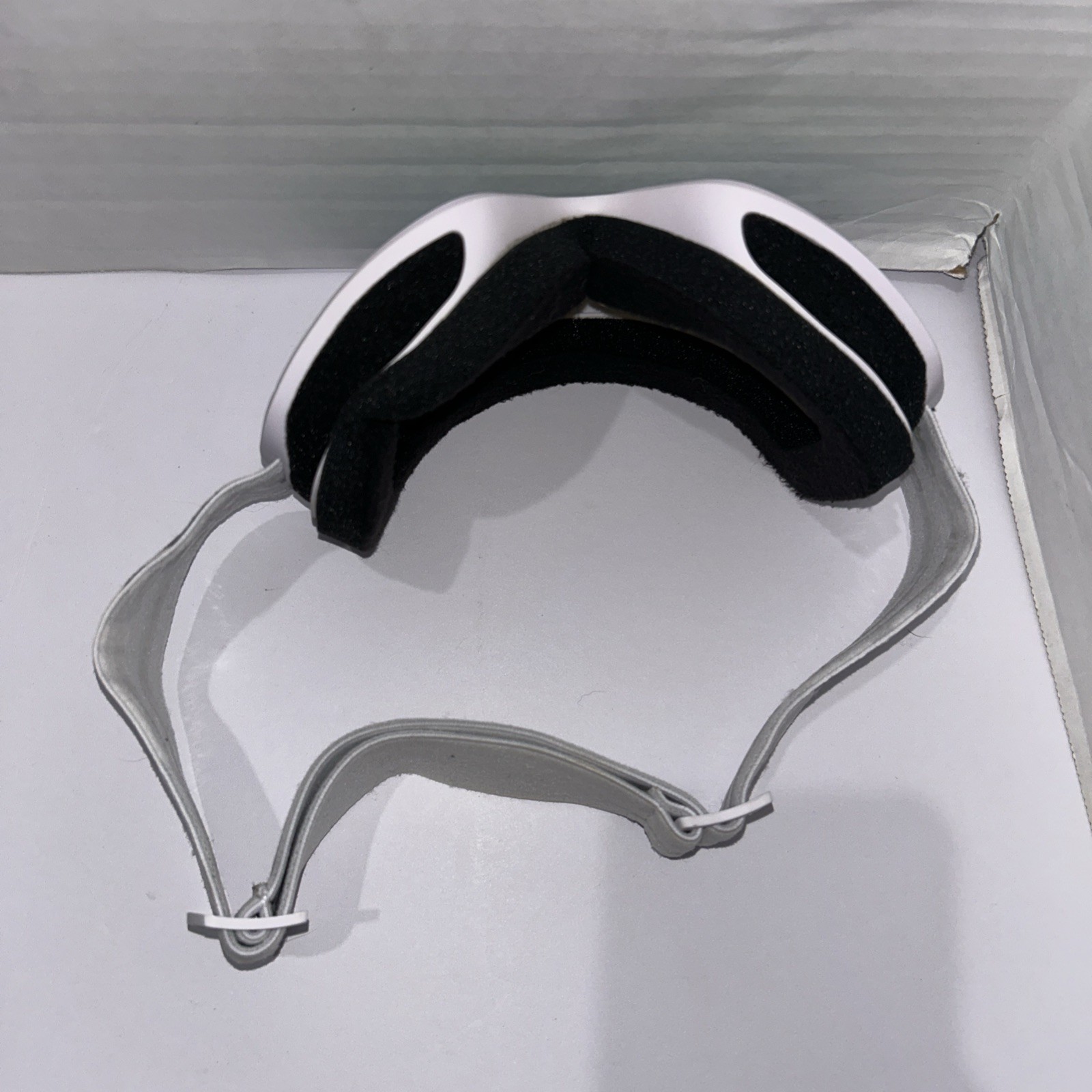 Giro Cruz Adult Snow Sports Goggle White Frame, Loden Green Lens