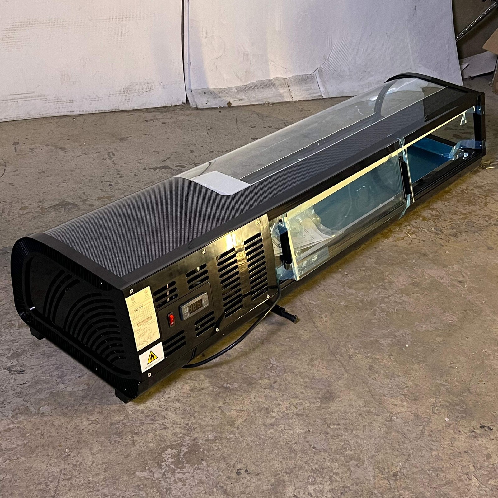 EMPEROR'S SELECT CSD-60 Countertop Refrigerated Sushi Display Case 115V 1/6HP Sz