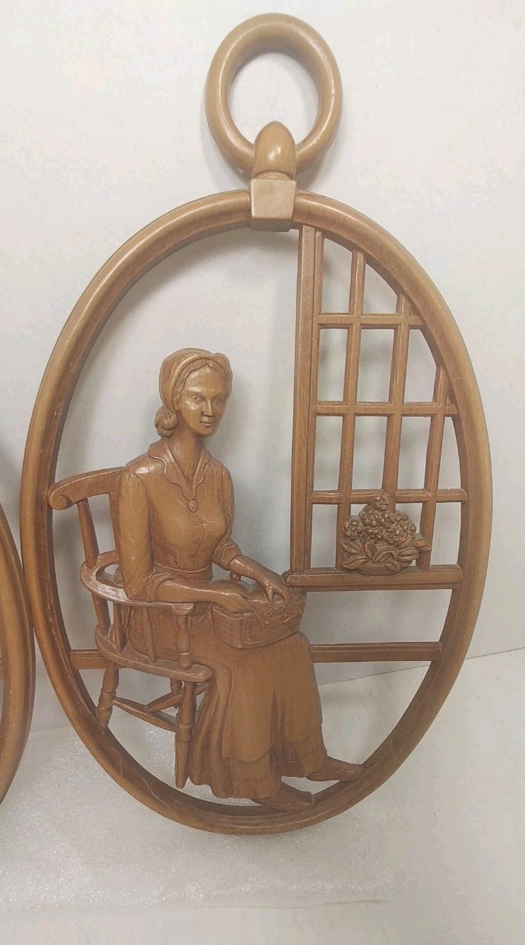 Vintage Syroco Pair Of Colonial Couple Wall Plaque Decor 1970s