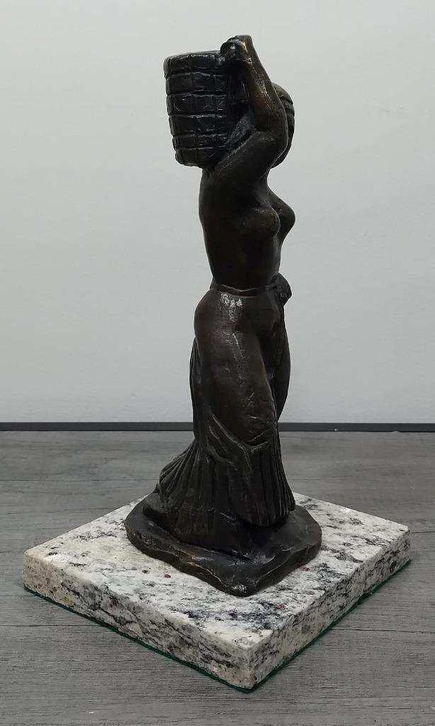 MANOLO HUGUE BRONZE SCULPTURE " MUJER CAMINO A LAVAR " SIGNED AND NUMBERED