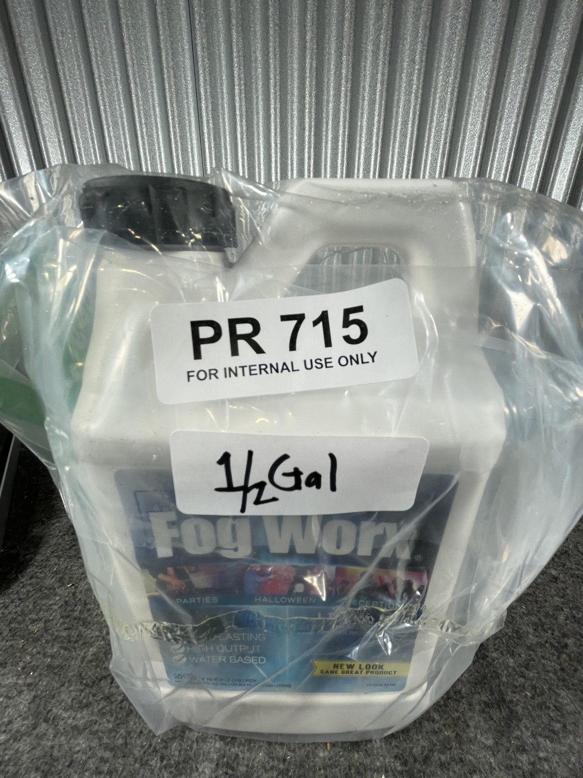 Fog Worx High Density Liquid Fog Fluid 1/2 Gallon Water Based for Fog Machines