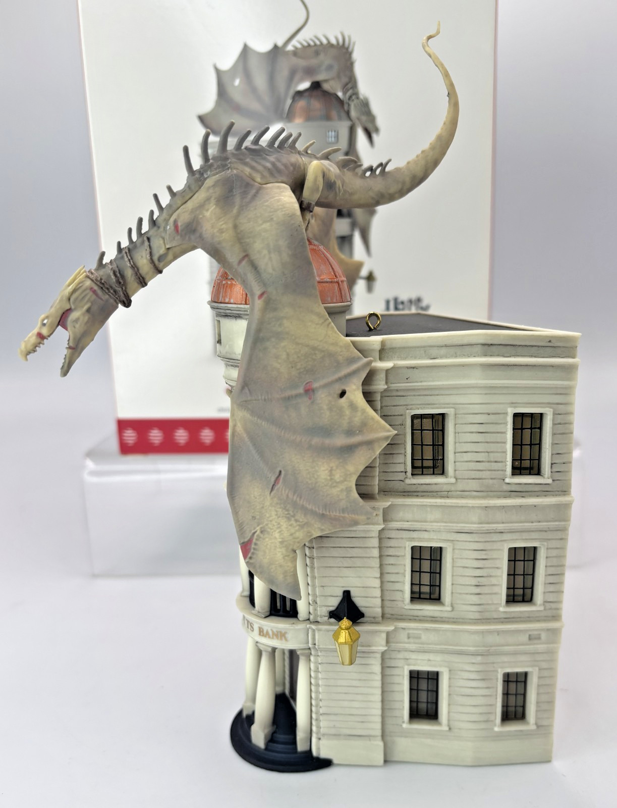 2017 Hallmark Gringotts Wizarding Bank Harry Potter Dragon NEW IN BOX (R4)