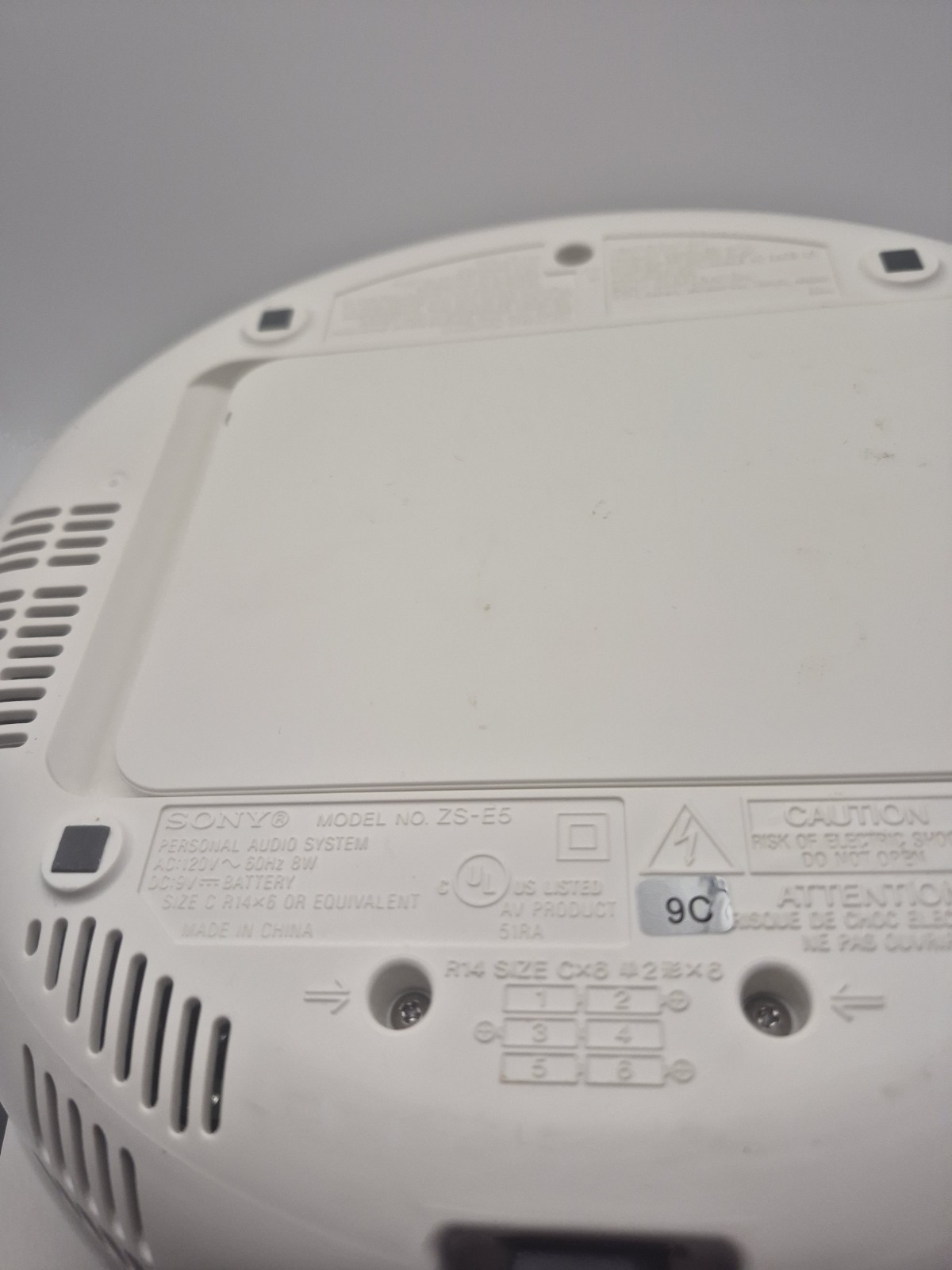 Sony ZS-E5 Red Portable CD Player AM/FM Radio AUX Input Stereo Portable Boombox