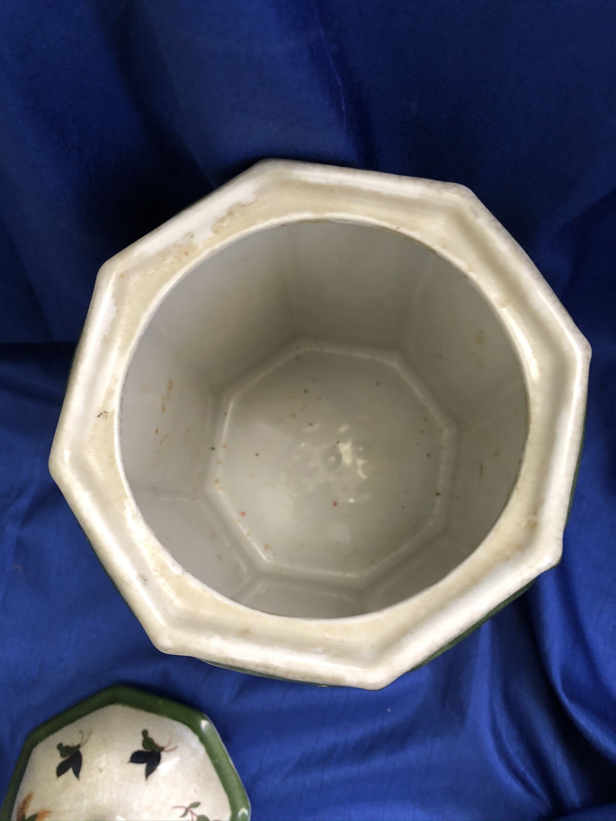 Chinese Porcelain Canister Lidded Jar ZHONGGUO ZHI ZAO Rare Colors On Pattern