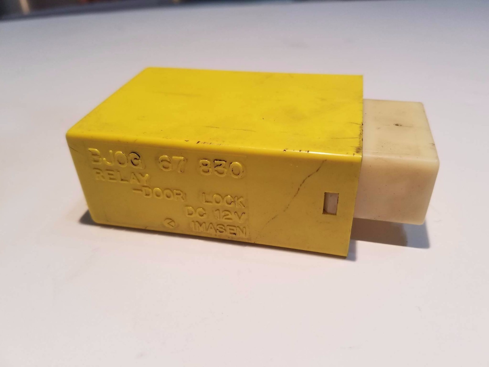 01-05 Mazda Miata OEM Door Lock Relay NB2 2001-2005 BJ0G67830